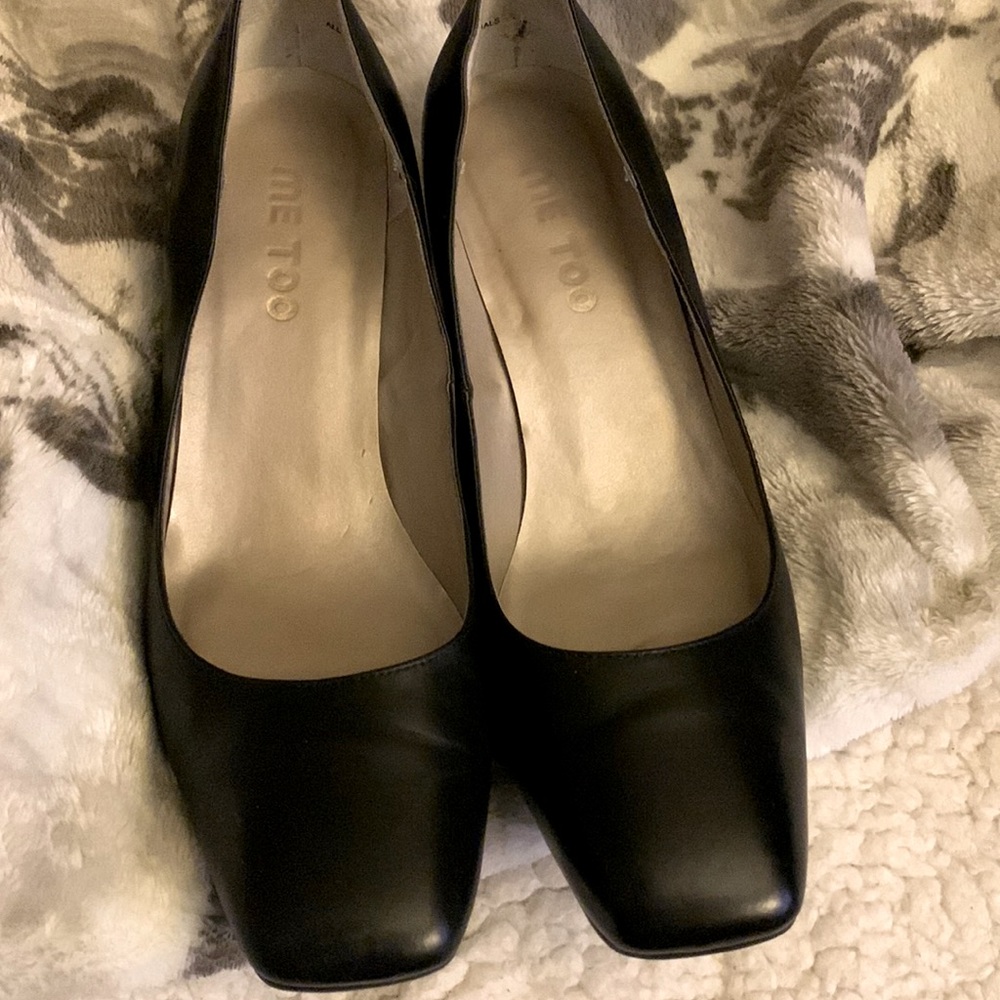 Me Too Black Pumps